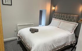 Paramount Suites